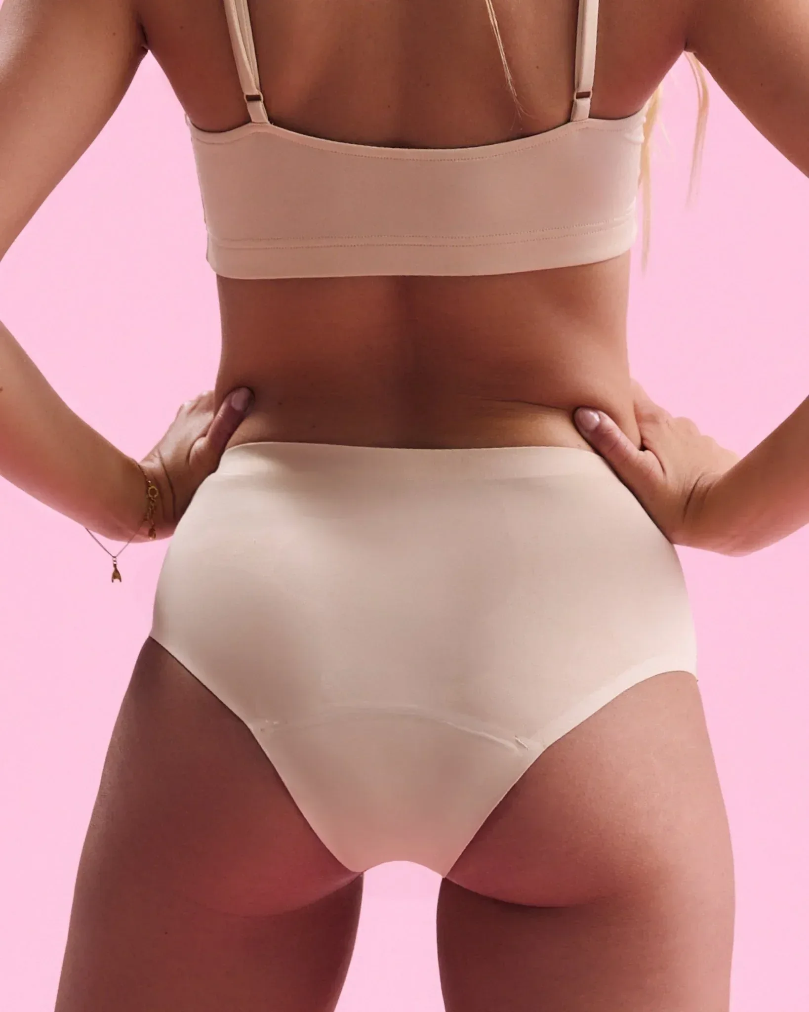 Period Panty – Extra Strong – Hipster SEAMLESS 1.0 - Image 7