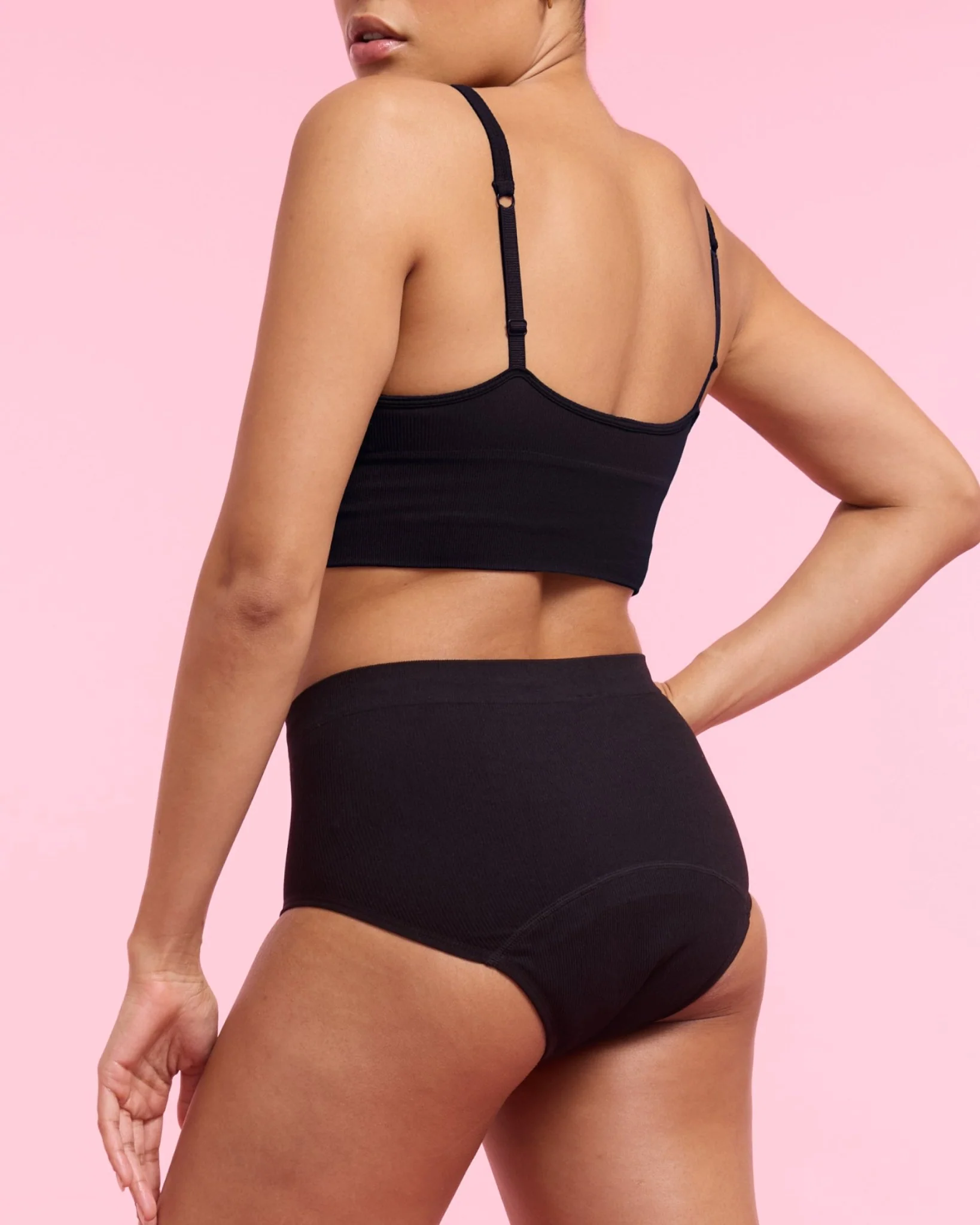 SET: SEAMLESS Rib Bralette & High Waist - Ultra Strong - Image 4