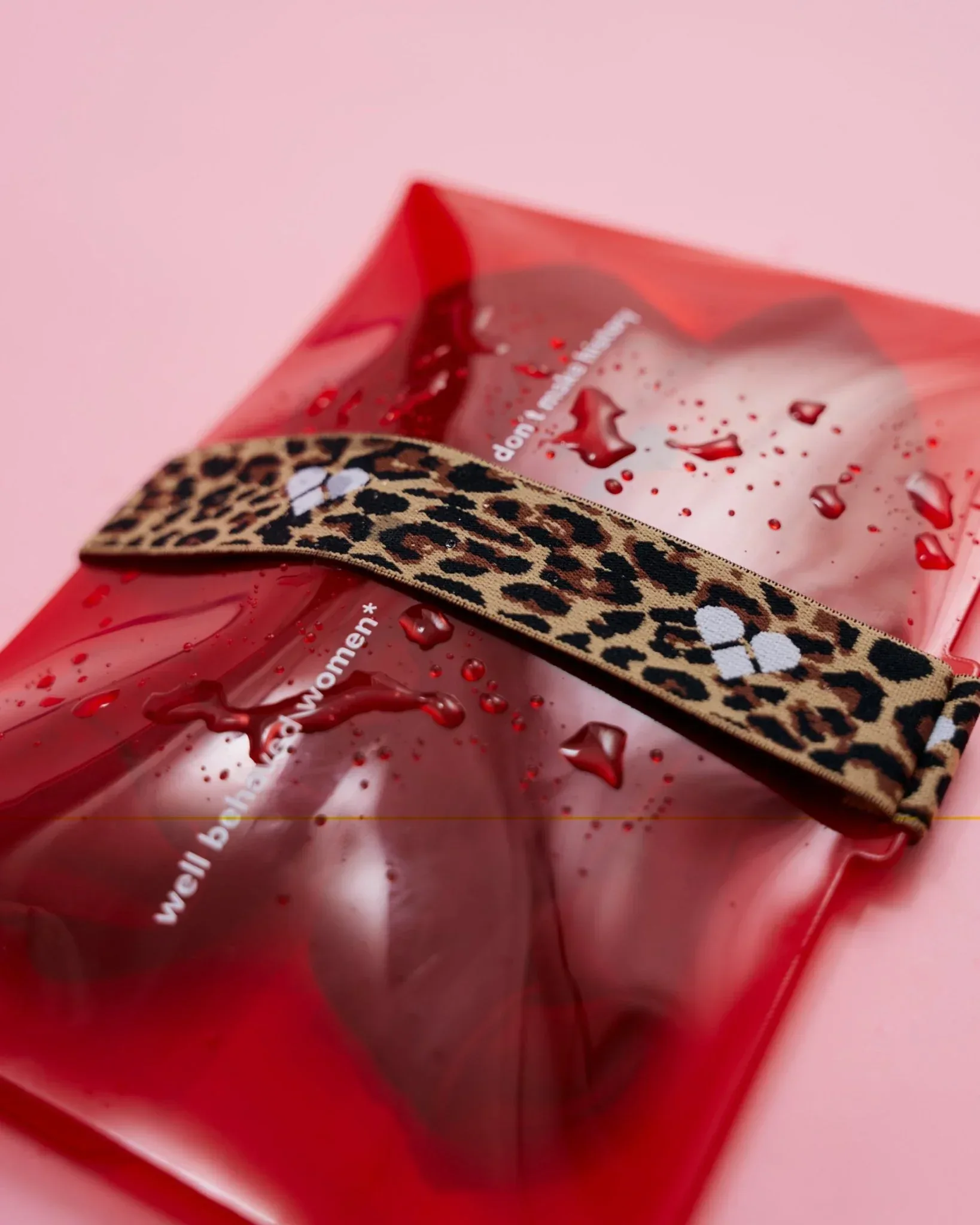 Wetbag - red LEO - Image 5